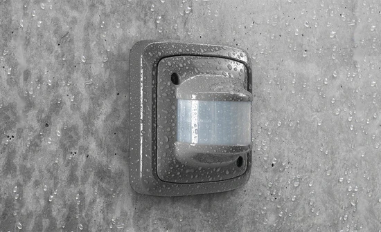 Kryt&iacute; IP: stupně ochrany elektrick&yacute;ch zař&iacute;zen&iacute; proti prachu a vodě