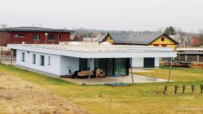 Bydlen&iacute; v pasivn&iacute;m domě s chytrou dom&aacute;cnost&iacute;
