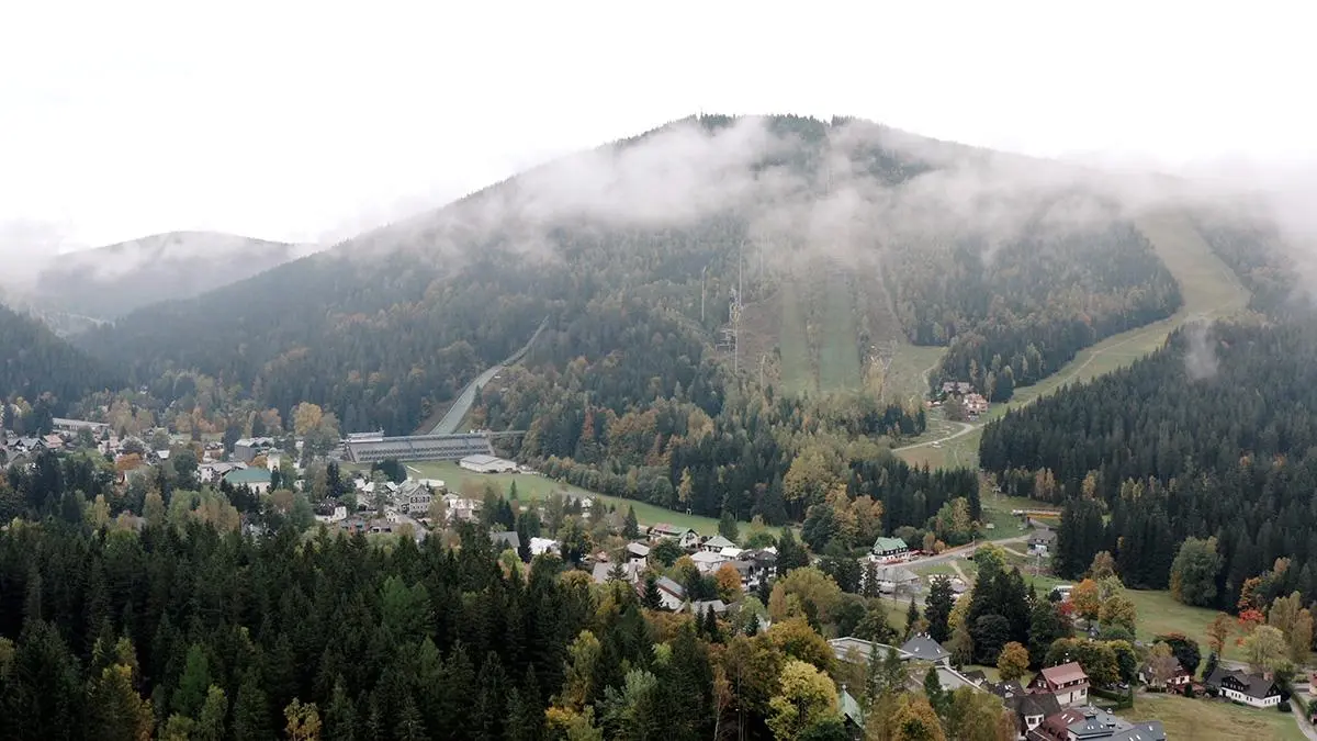 Skokansk&eacute; můstky Harrachov jsou od Resortu Slunce na dohled
