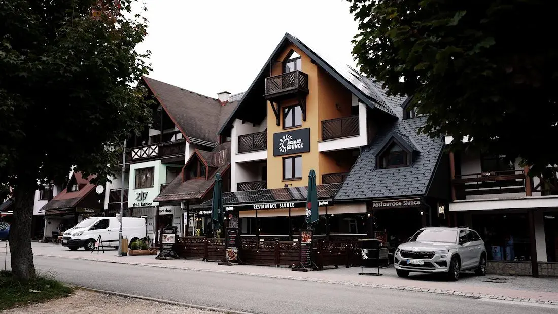 Apartm&aacute;nov&yacute; dům s restaurac&iacute;